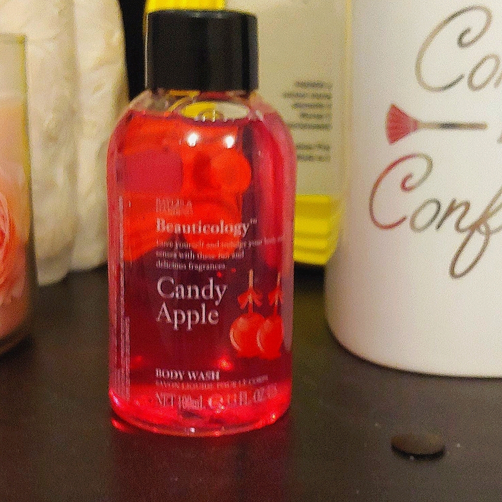 3.3 fl.oz Brand New Candy Apple Body Wash